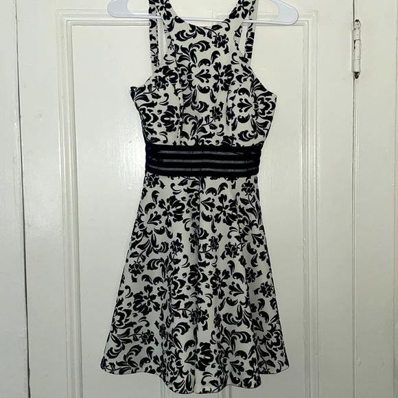 City Studio Dresses & Skirts - Black & White Velvet Textured Damask Filigree Dress